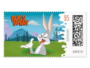 Bugs Bunny schaut aus einem Erdloch heraus