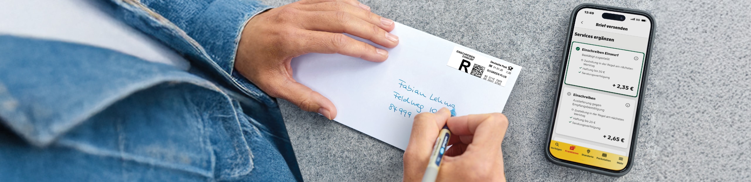 Handyscreen mit Post & DHL App zur Buchung einer Einschreiben-Marke