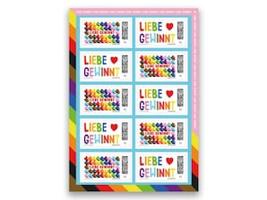 Briefmarkenbogen der Pride-Edition mit Regenbogen-Herzen und inklusiven Motiven